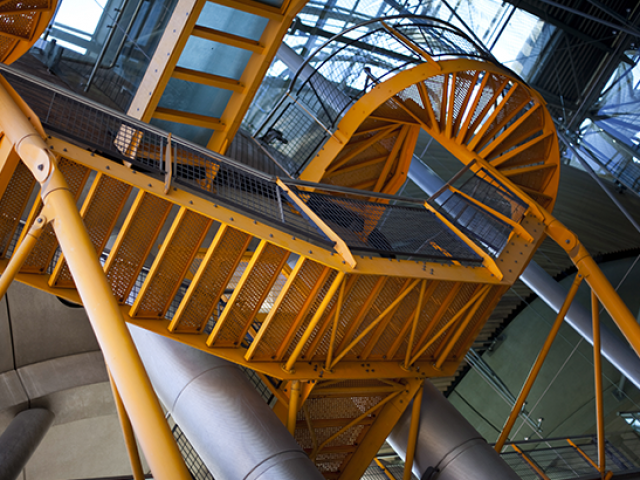 Escalier en métal pour bâtiment